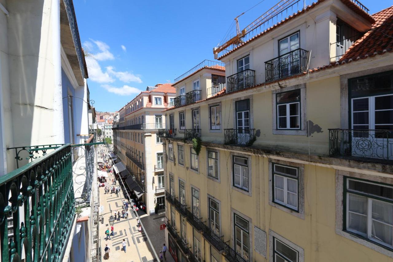 شقة Chic Urban Retreat At Downtown With Balcony & Views Lisboa المظهر الخارجي الصورة